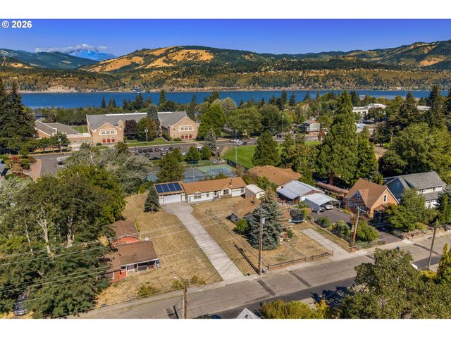 1606 TAYLOR Ave, Hood River, OR 97031