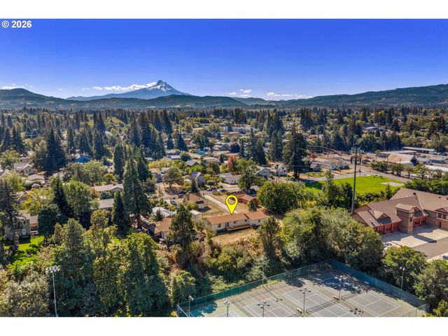 1606 TAYLOR Ave, Hood River, OR 97031