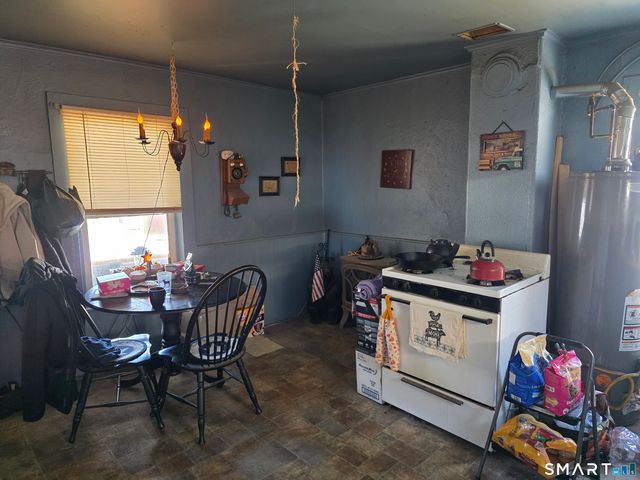 129 Woodstock Avenue, Putnam, CT 06260