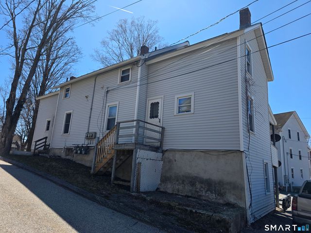 129 Woodstock Avenue, Putnam, CT 06260