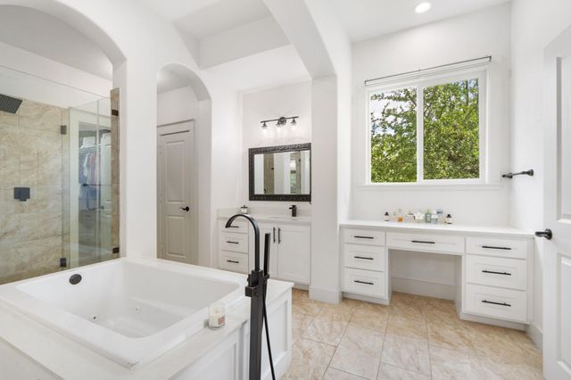 227 Heritage Oaks DR, Cedar Creek, TX 78612