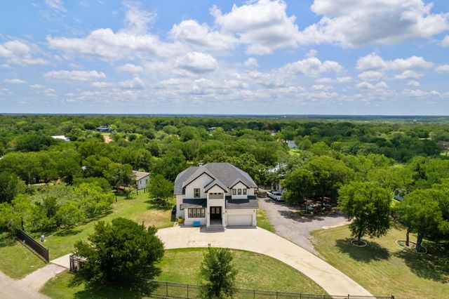 227 Heritage Oaks DR, Cedar Creek, TX 78612