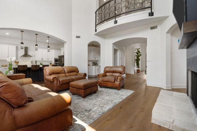 227 Heritage Oaks DR, Cedar Creek, TX 78612