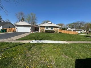 871 Shady Grove Lane, Buffalo Grove, IL 60089