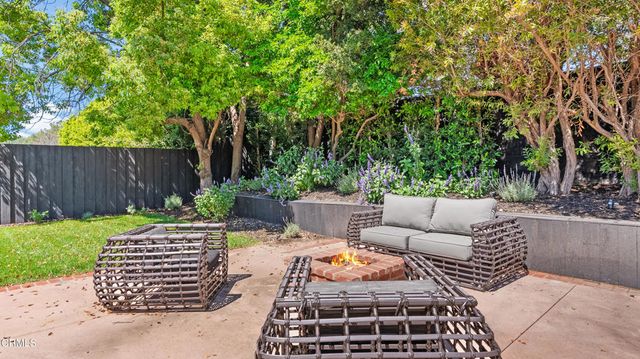 2283 Northpark Street, Thousand Oaks, CA 91362