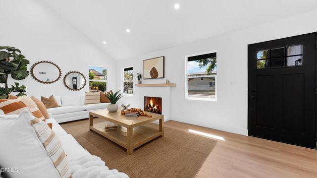 2283 Northpark Street, Thousand Oaks, CA 91362