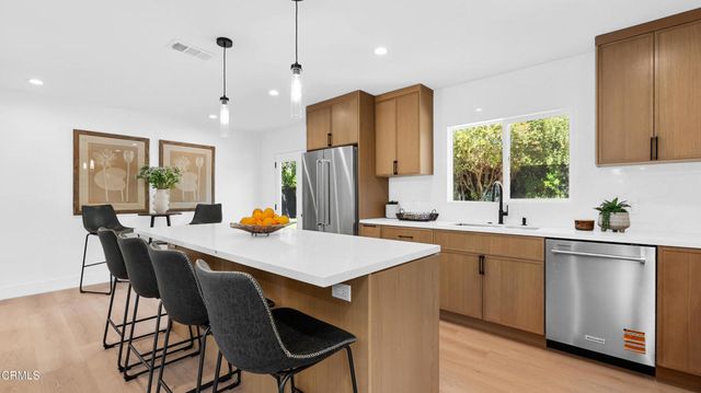 2283 Northpark Street, Thousand Oaks, CA 91362