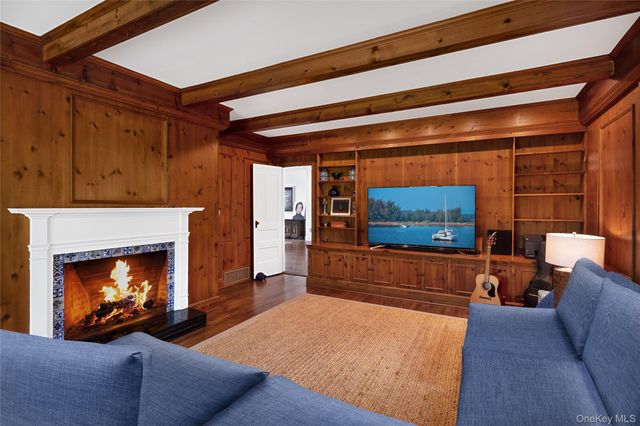 11 Bay Road, Quogue, NY 11959