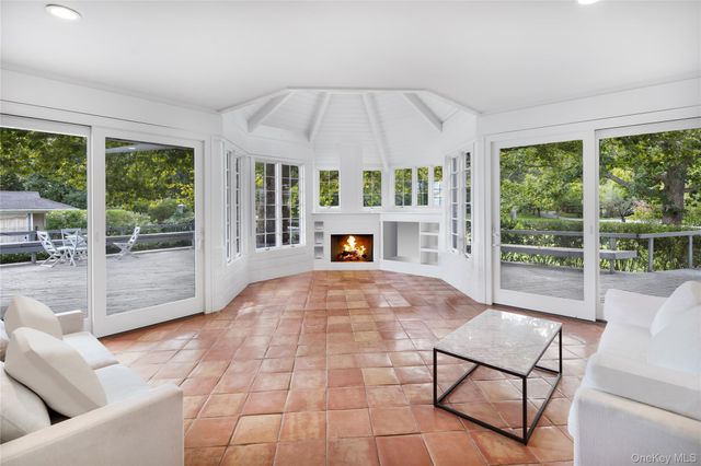 11 Bay Road, Quogue, NY 11959