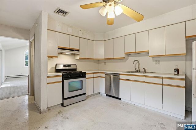 165 Glenn Avenue, Norwood, NJ 07648