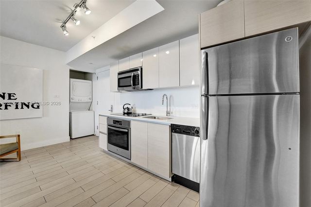 2602 E Hallandale Beach Blvd R906, Hallandale Beach, FL 33009