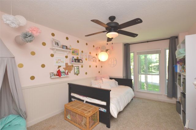 2 Woodhaven Wood Court, The Woodlands, TX 77380