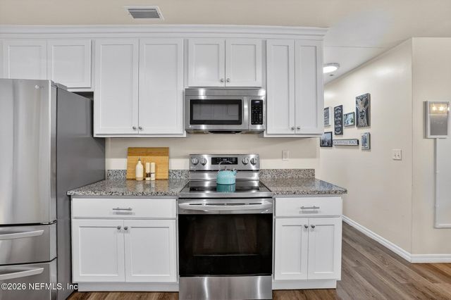 1490 W 10TH Street, Jacksonville, FL 32209