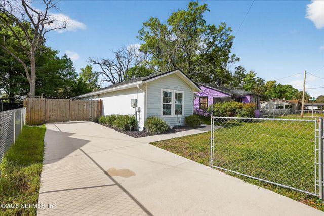 1490 W 10TH Street, Jacksonville, FL 32209