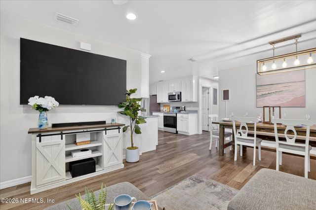 1490 W 10TH Street, Jacksonville, FL 32209