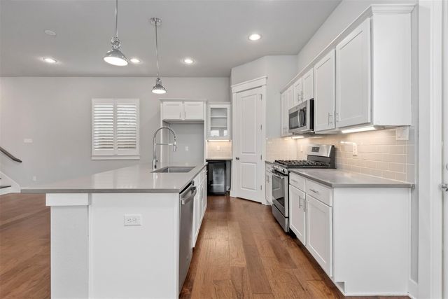 909 Oak Street C, Houston, TX 77018