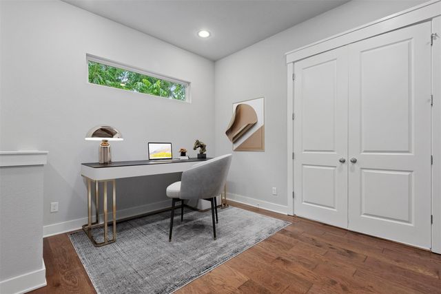 909 Oak Street C, Houston, TX 77018