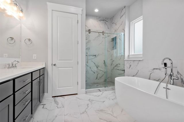 909 Oak Street C, Houston, TX 77018