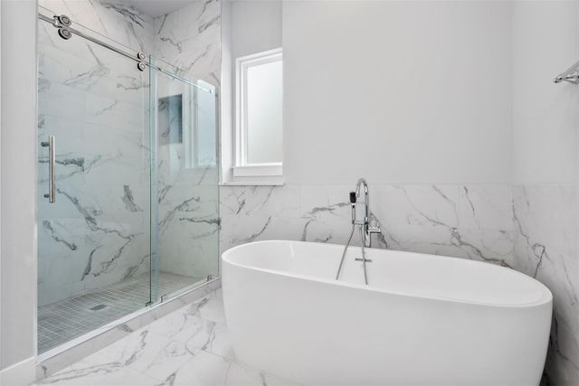 909 Oak Street C, Houston, TX 77018