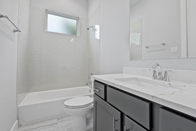 909 Oak Street C, Houston, TX 77018