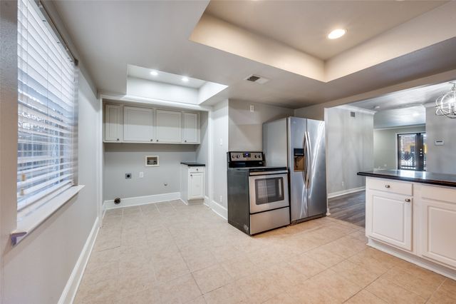 10201 Regal Oaks Drive 103, Dallas, TX 75230