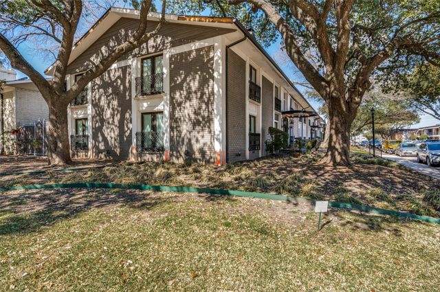 10201 Regal Oaks Drive 103, Dallas, TX 75230