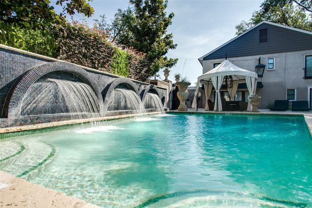 10201 Regal Oaks Drive 103, Dallas, TX 75230