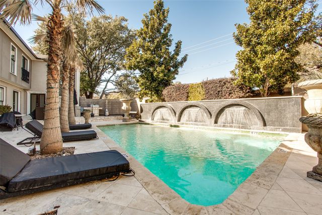 10201 Regal Oaks Drive 103, Dallas, TX 75230