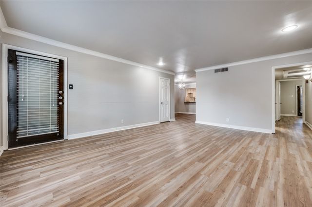 10201 Regal Oaks Drive 103, Dallas, TX 75230