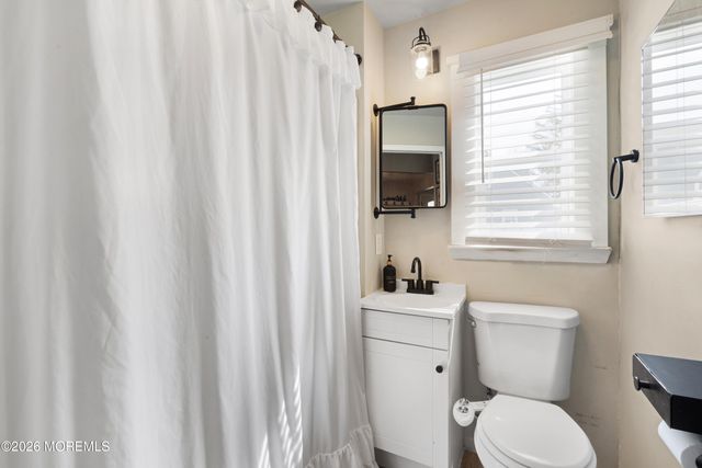 458 S Laurel Avenue, Hazlet, NJ 07734