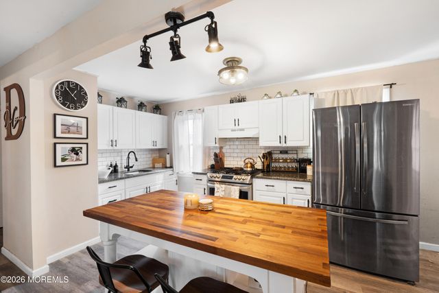 458 S Laurel Avenue, Hazlet, NJ 07734