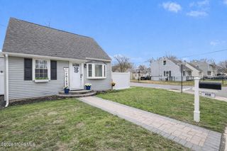 458 S Laurel Avenue, Hazlet, NJ 07734