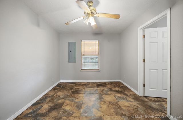 506 S Delaware Avenue, Okmulgee, OK 74447