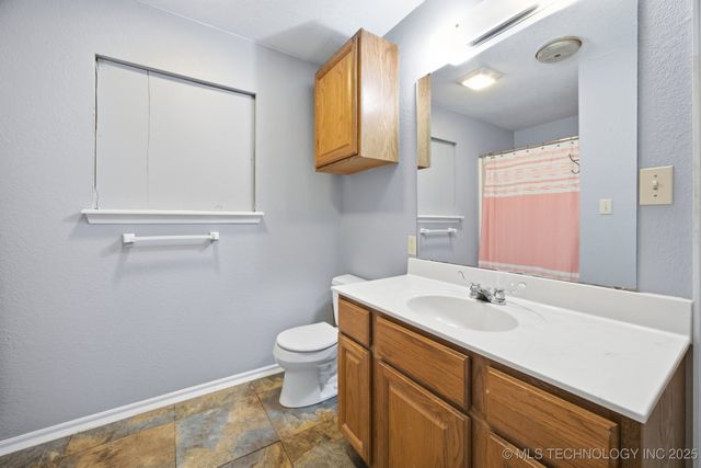 506 S Delaware Avenue, Okmulgee, OK 74447