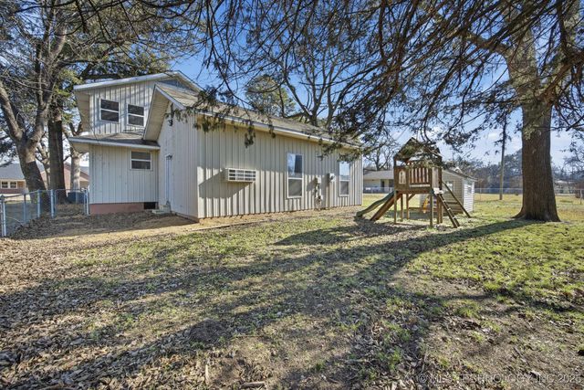 506 S Delaware Avenue, Okmulgee, OK 74447