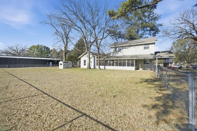 506 S Delaware Avenue, Okmulgee, OK 74447