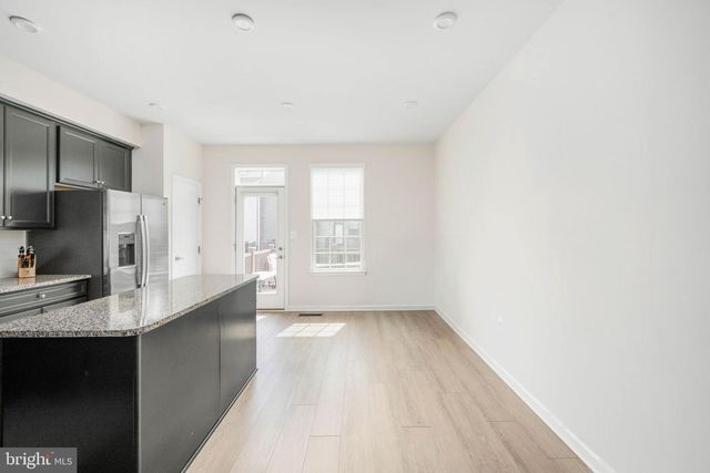 2010 TRACK CIR, Fredericksburg, VA 22401