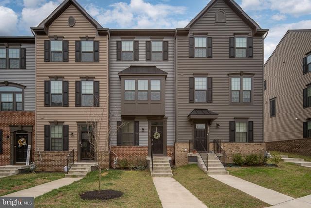 2010 TRACK CIR, Fredericksburg, VA 22401