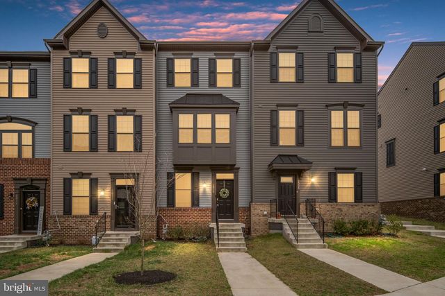 2010 TRACK CIR, Fredericksburg, VA 22401