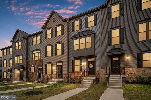 2010 TRACK CIR, Fredericksburg, VA 22401