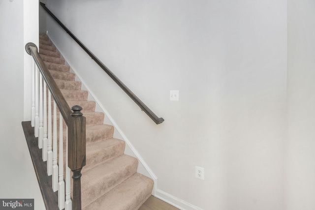 2010 TRACK CIR, Fredericksburg, VA 22401