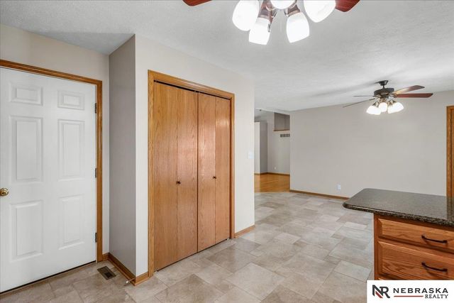 6109 NW 11th Street, Lincoln, NE 68521