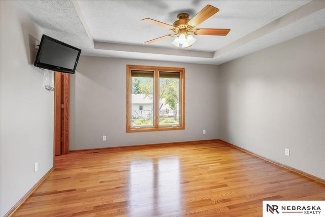 6109 NW 11th Street, Lincoln, NE 68521