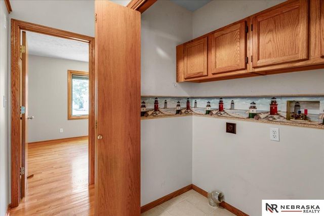 6109 NW 11th Street, Lincoln, NE 68521