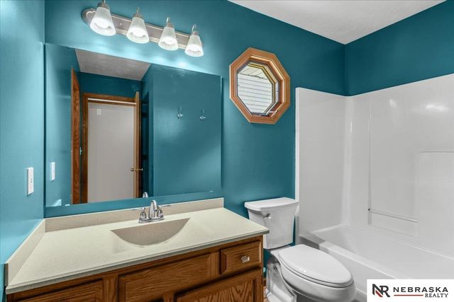 6109 NW 11th Street, Lincoln, NE 68521