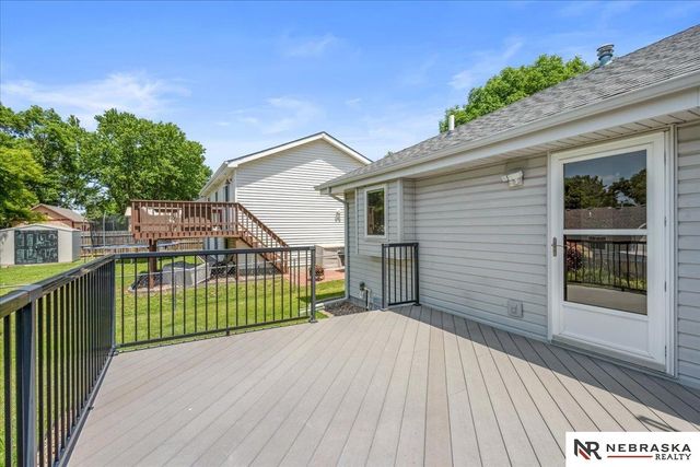 6109 NW 11th Street, Lincoln, NE 68521