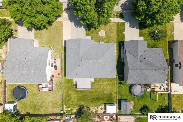 6109 NW 11th Street, Lincoln, NE 68521