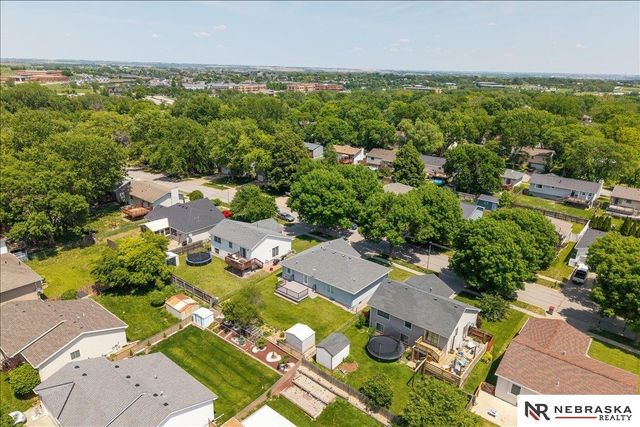 6109 NW 11th Street, Lincoln, NE 68521