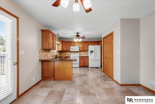 6109 NW 11th Street, Lincoln, NE 68521