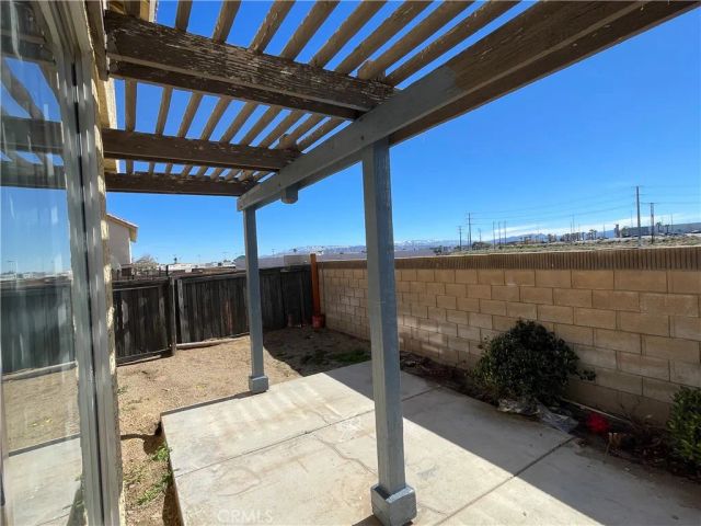 14527 Pony Trail Road, Victorville, CA 92392